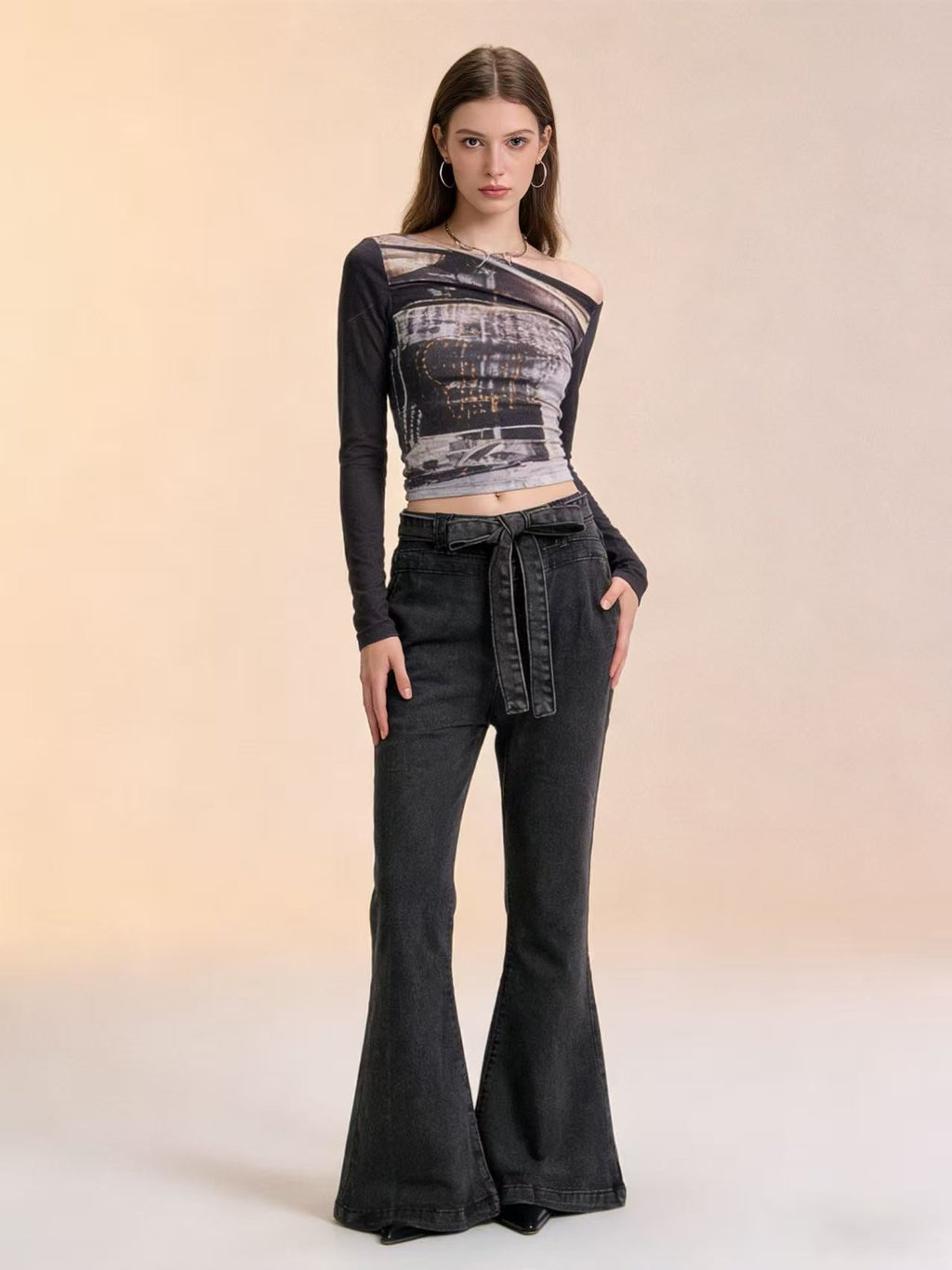 Women's High-Waisted Flared Jeans with Comfortable Stretch Waist