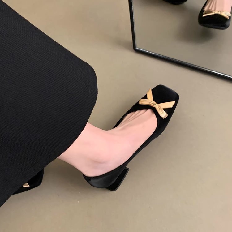 Women's Ballet Flats with Decorative Bow Accent and Comfortable Insole