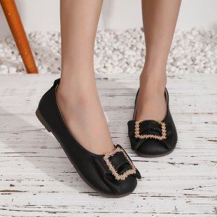 Women's Ballet Flats with Decorative Bow and Chain Ornamentation