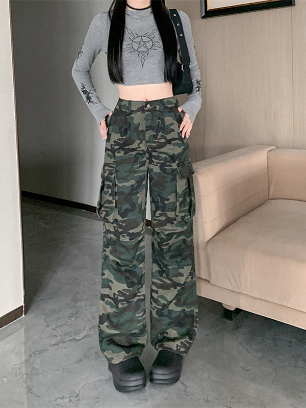 Women's Cargo Pants in Fashionable Camouflage Design with Practical Pockets