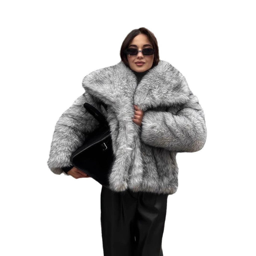 Women's Elegant Faux Fur Jacket with Voluminous Collar