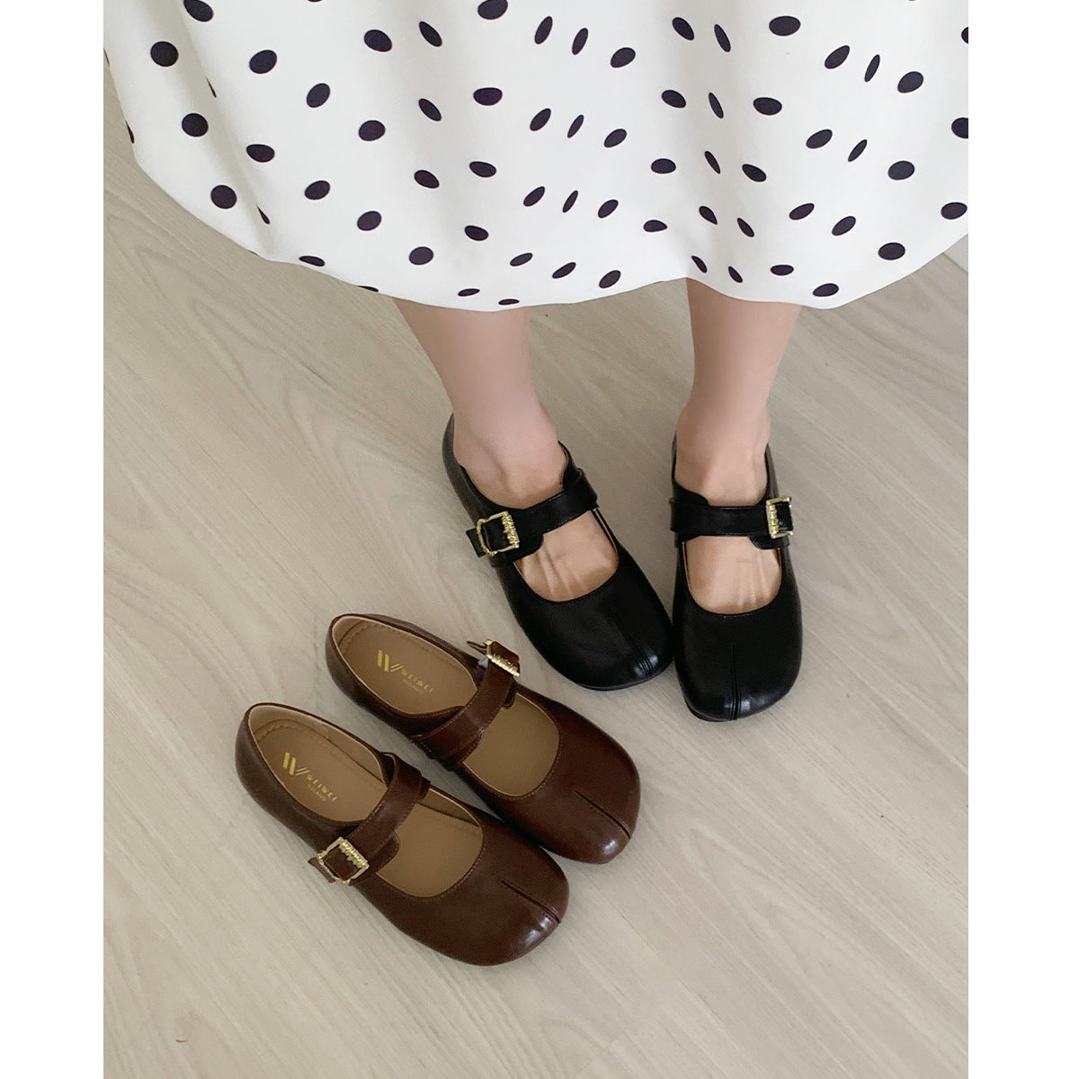 Women's Ballet Flats with Elegant Buckle Closure and Fashionable Shine
