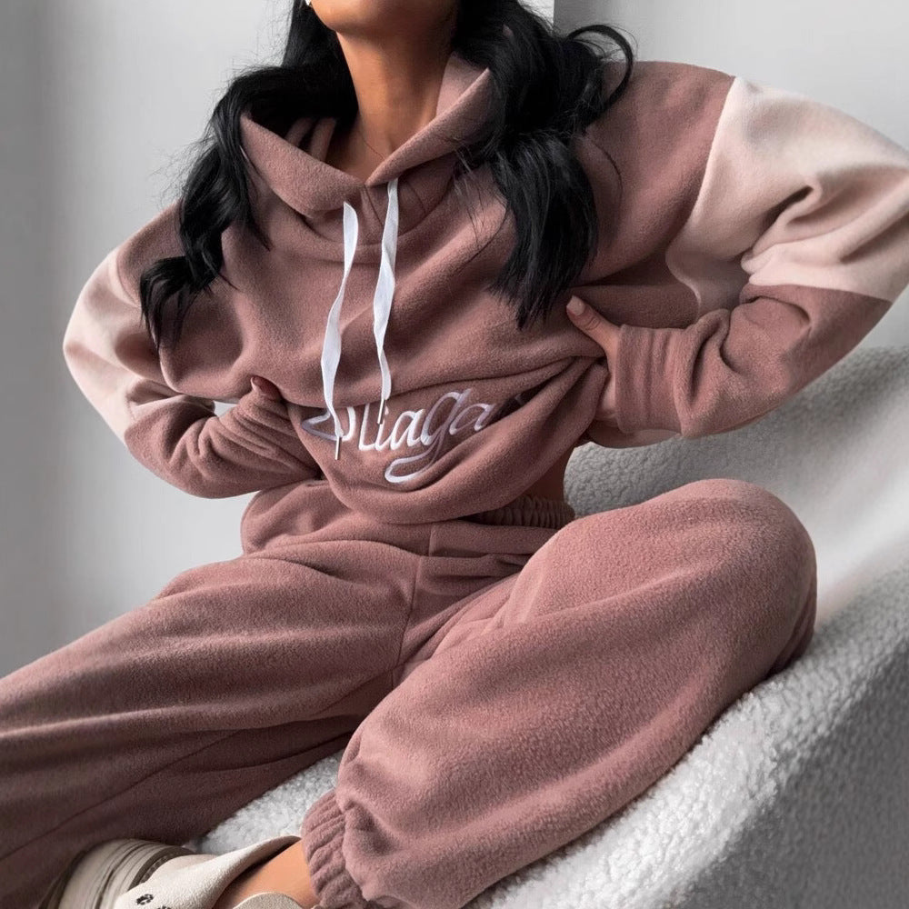 Women's Cozy Hoodie Set with Contrast Sleeves and High-Waist Joggers