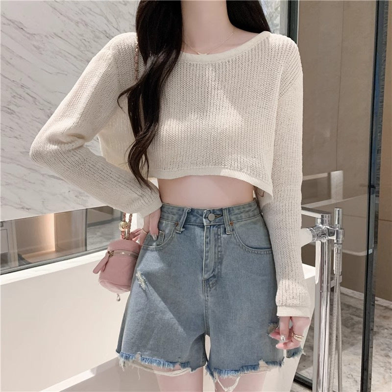 Women's Cropped Knit Sweater with Fine Texture and Relaxed Shoulders