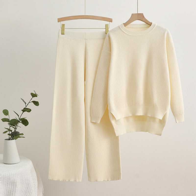 Women's Comfortable Knit Lounge Set with Dropped Shoulders
