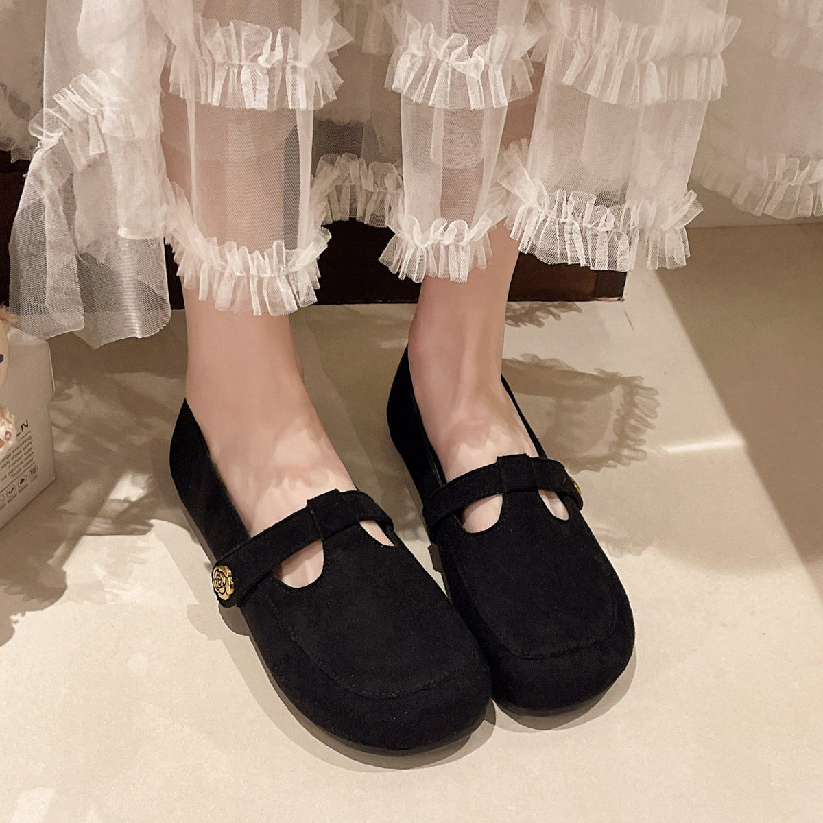 Women's Ballet Flats with Elegant Buckle and Soft Suede