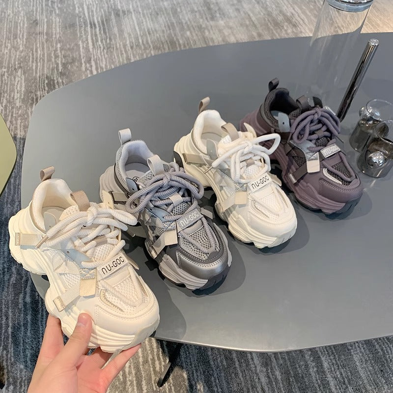 Women's Breathable Sneakers with Innovative Lacing System