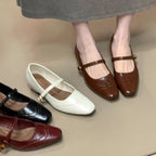 Women's Ballet Flats with Elegant Strap and Playful Cut
