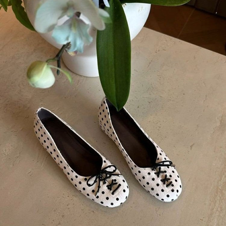 Women's Ballet Flats with Charming Polka Dot Pattern and Dainty Bow Detail