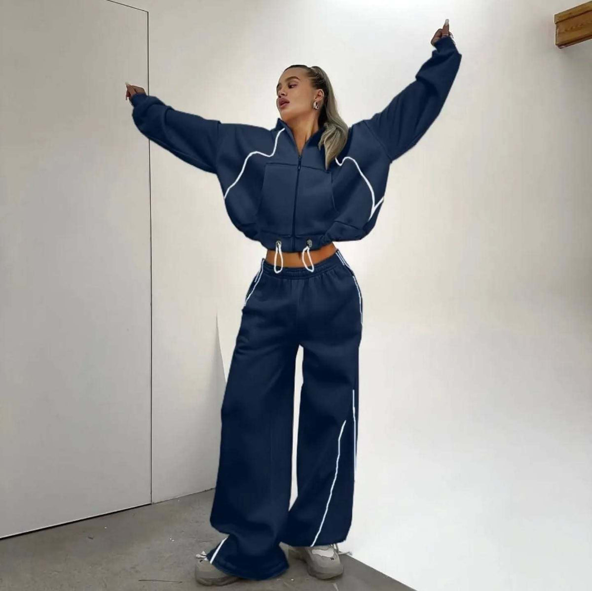 Women's Casual and Comfortable Vintage Jogging Set with High Waist
