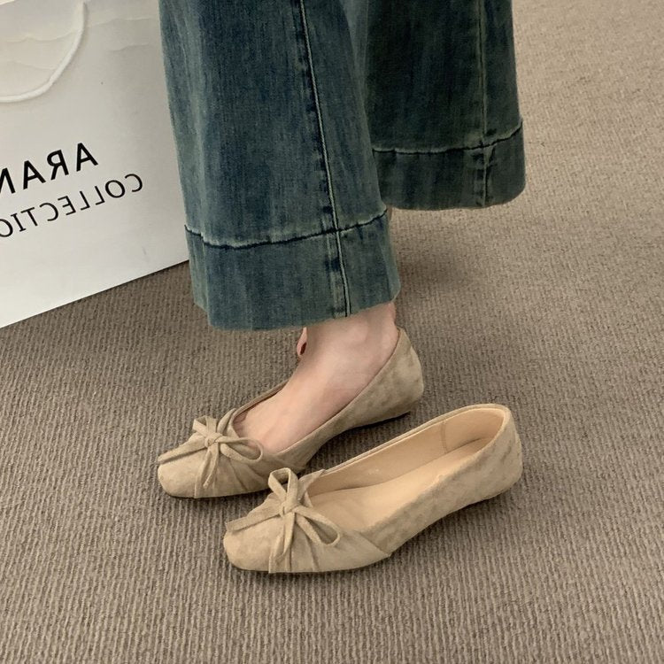 Women's Ballet Flats with Decorative Bow Accent and Soft Lining