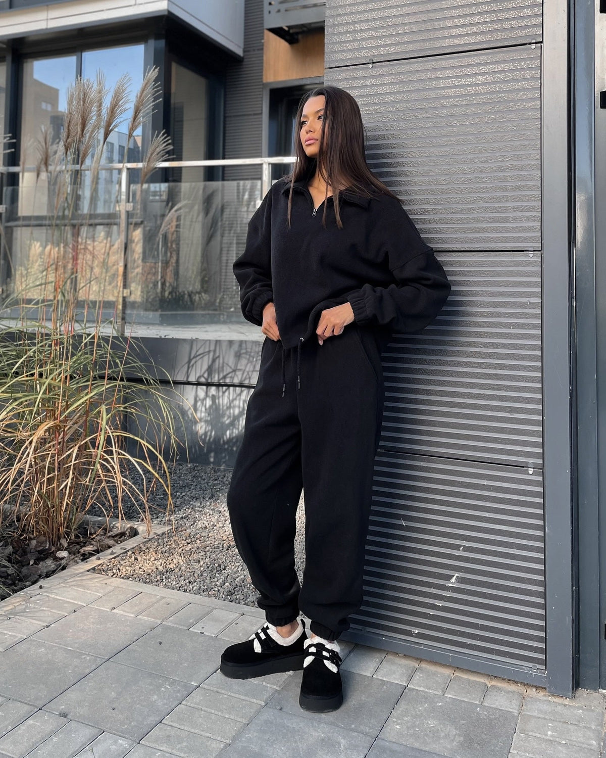 Women's Fleece Jogging Suit with High Collar