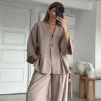 Elegant Kimono Jacket with Wide Sleeves and Loose Fit