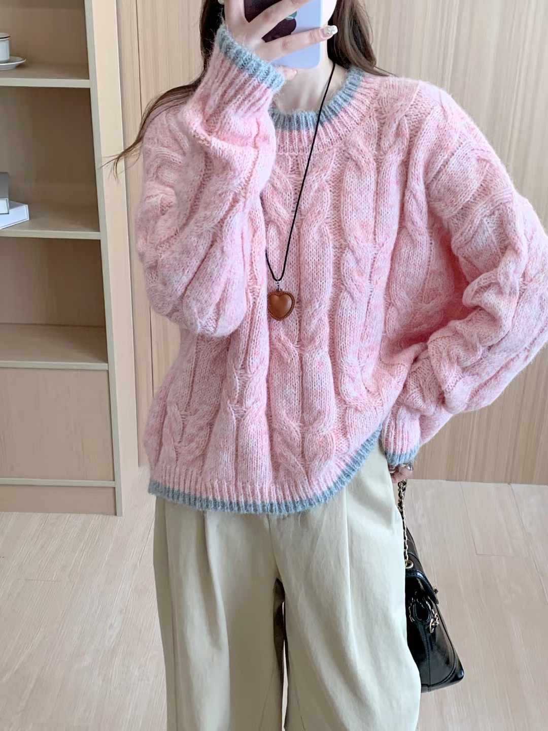 Women's Chunky Knit Sweater with Cable Pattern and Round Neckline