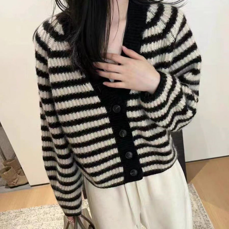 Women's Striped Cardigan with Wide Cut and Button Details