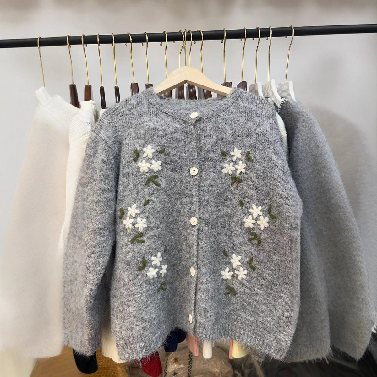 Women's Knitted Cardigan with Floral Embroidery