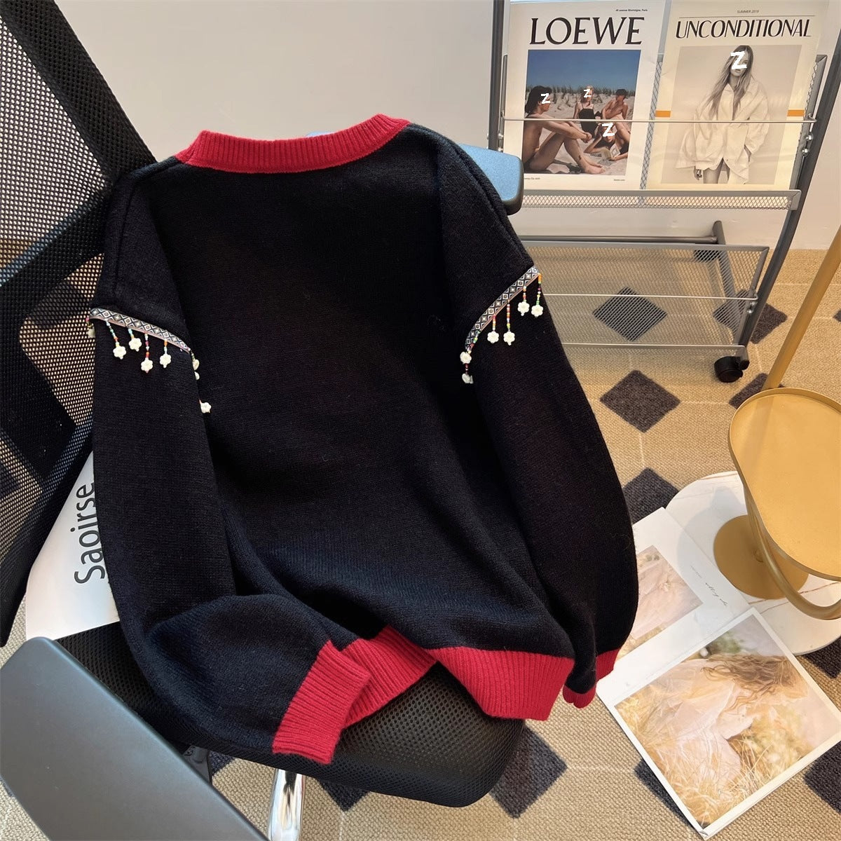 Women's Festive Knit Sweater with Christmas Tree Motif and Playful Accents