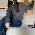 Women's Chunky Knit Sweater with Textured Pattern and Relaxed Fit