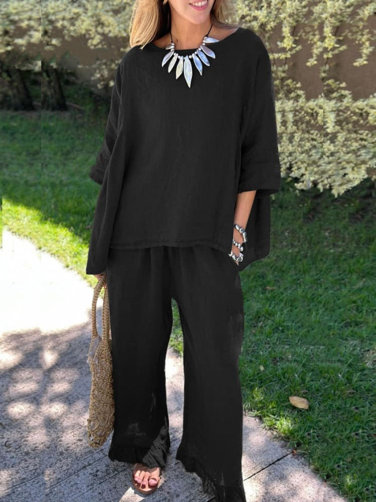 Women's Airy Two-Piece Set with Fashionable Cut and Fringed Details