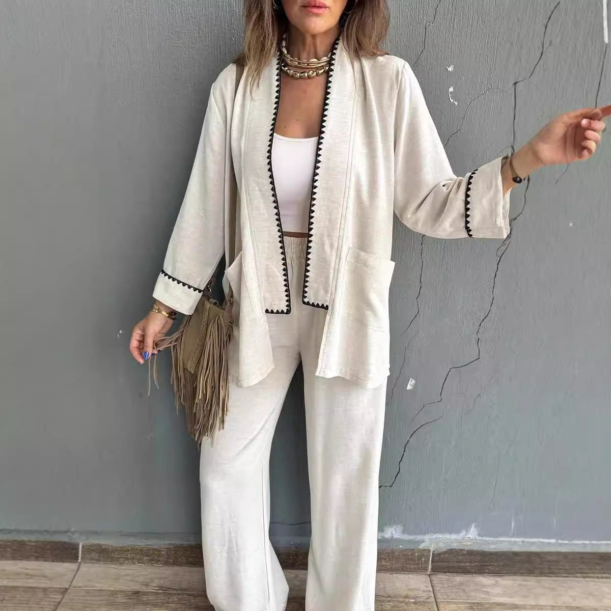 Women's Elegantly Cut Jacket with Contrasting Hem