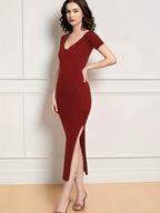 Women's Elegant Fitted Maxi Dress with Slit