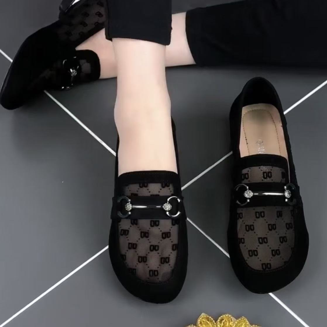 Women's Ballet Flats with Transparent Design and Fashionable Accents