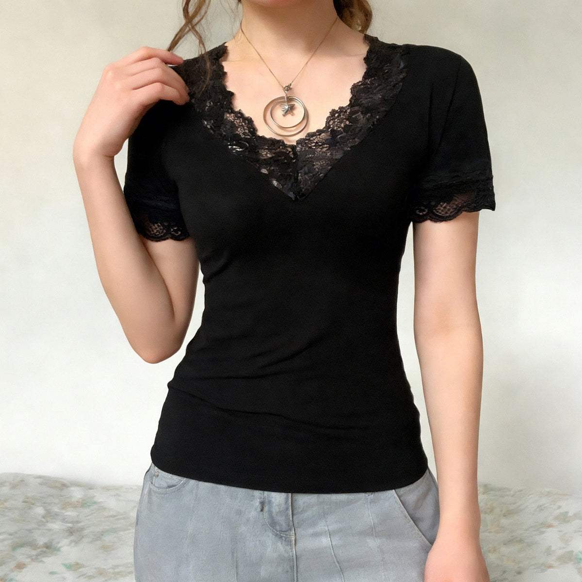 Women's Elegant Lace V-Neck Short-Sleeve T-Shirt