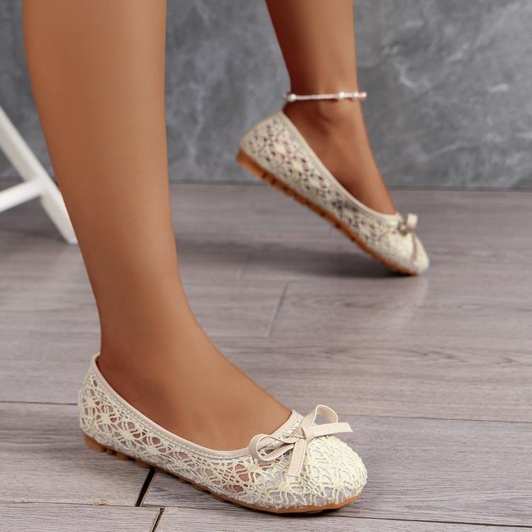 Women's Lace Ballet Flats with Bow Detail