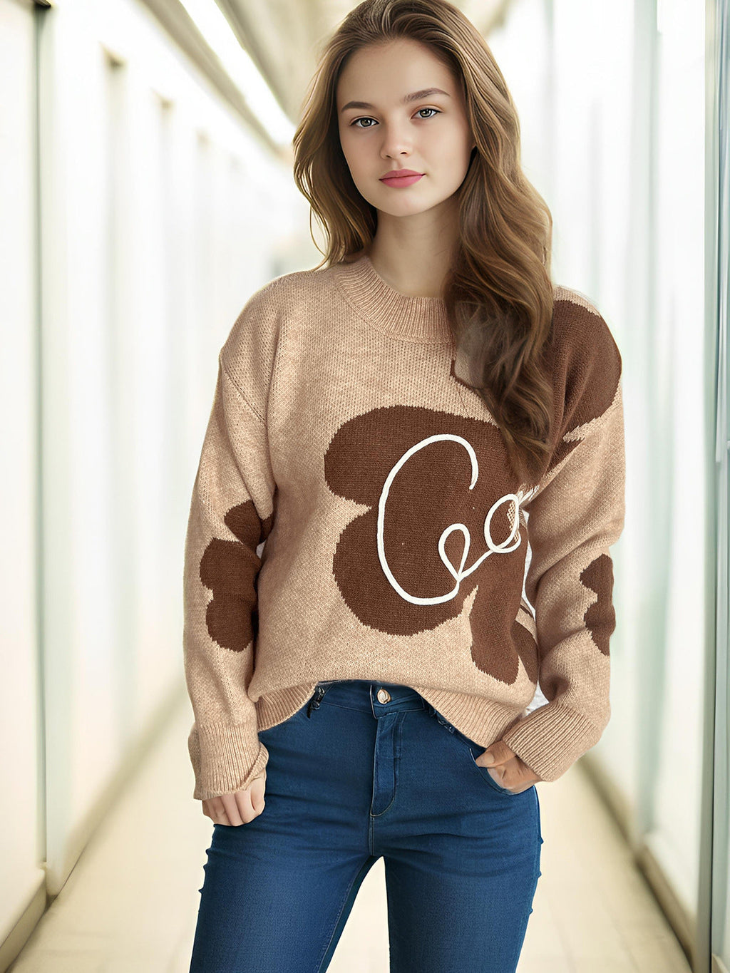 Women's Cozy Pullover with Creative Lettering and Modern Design