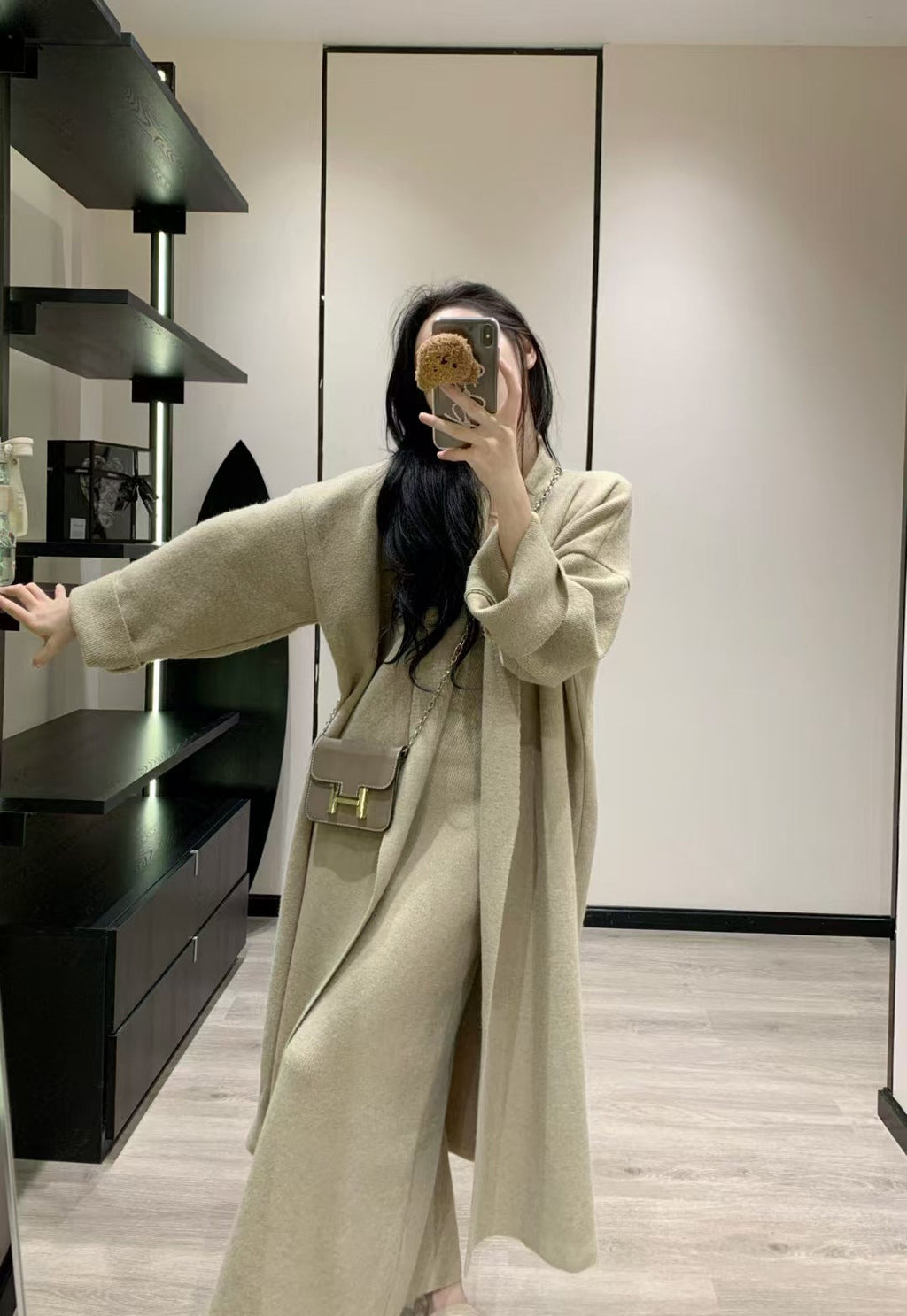Women's Elegant Knit Coat with Wide Cut and Practical Pockets