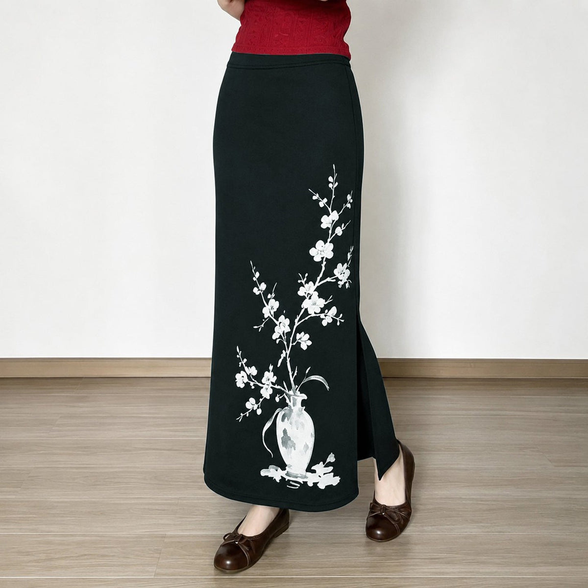Women's Flared Maxi Skirt with Floral Vase Print