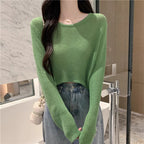 Women's Cropped Knit Sweater with Fine Texture and Relaxed Shoulders
