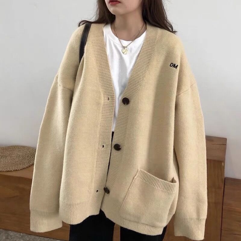 Women's Chunky Knit Cardigan with Casual Fit and Large Pockets