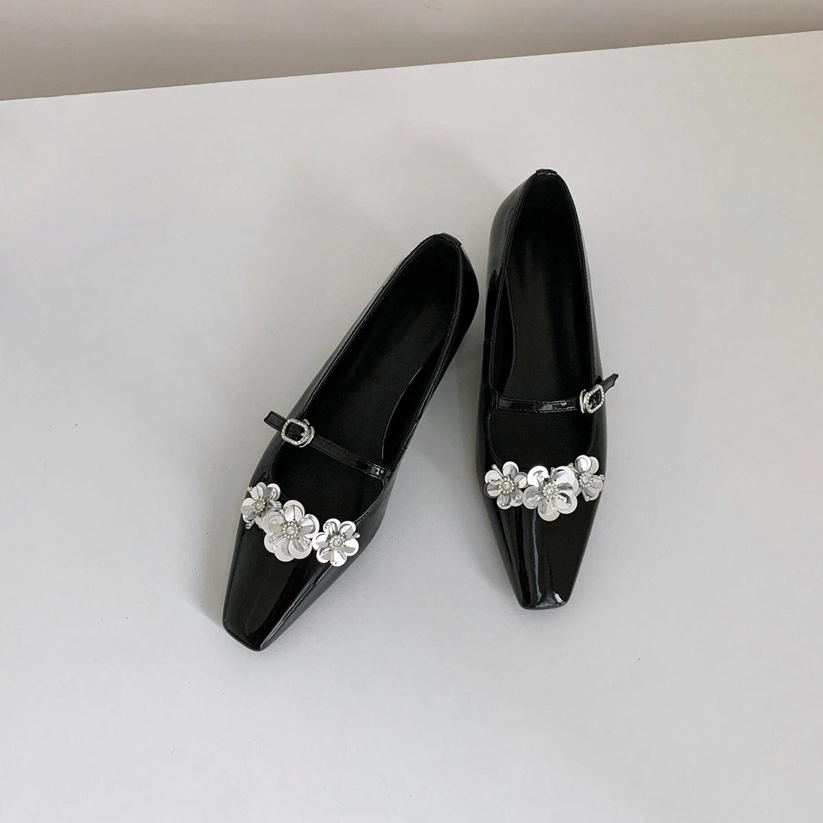 Women's Ballet Flats with Floral Appliqués and Glossy Finish