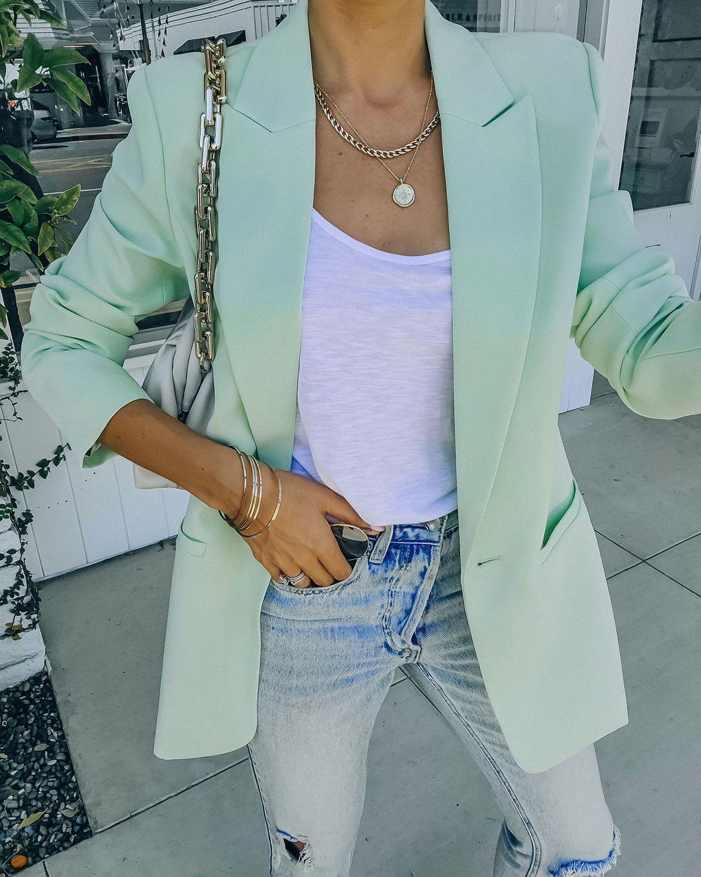 Women's Elegant Blazer with Structured Cut