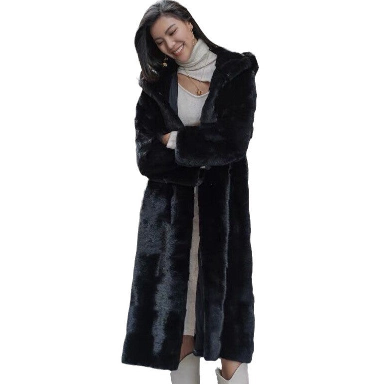 Women's Luxurious Long Faux Fur Coat