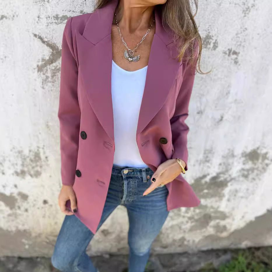 Elegant Double-Breasted Blazer with Timeless Cut and Light Shoulder Pads