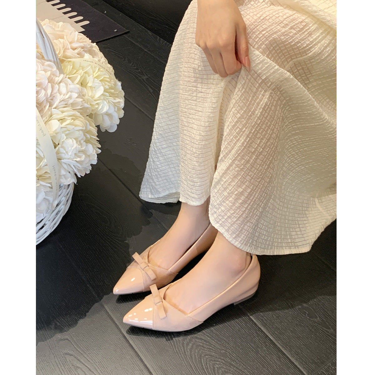 Women's Ballet Flats with Elastic Strap and Bow Accent