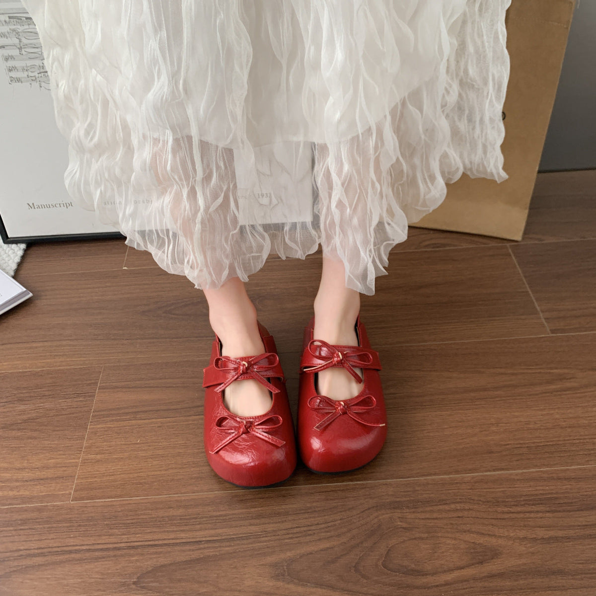 Women's Ballet Flats with Elegant Knot Closure and Non-Slip Sole