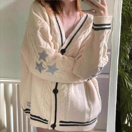 Women's Chunky Knit Cardigan with Unique Cable Structure and Decorative Stars
