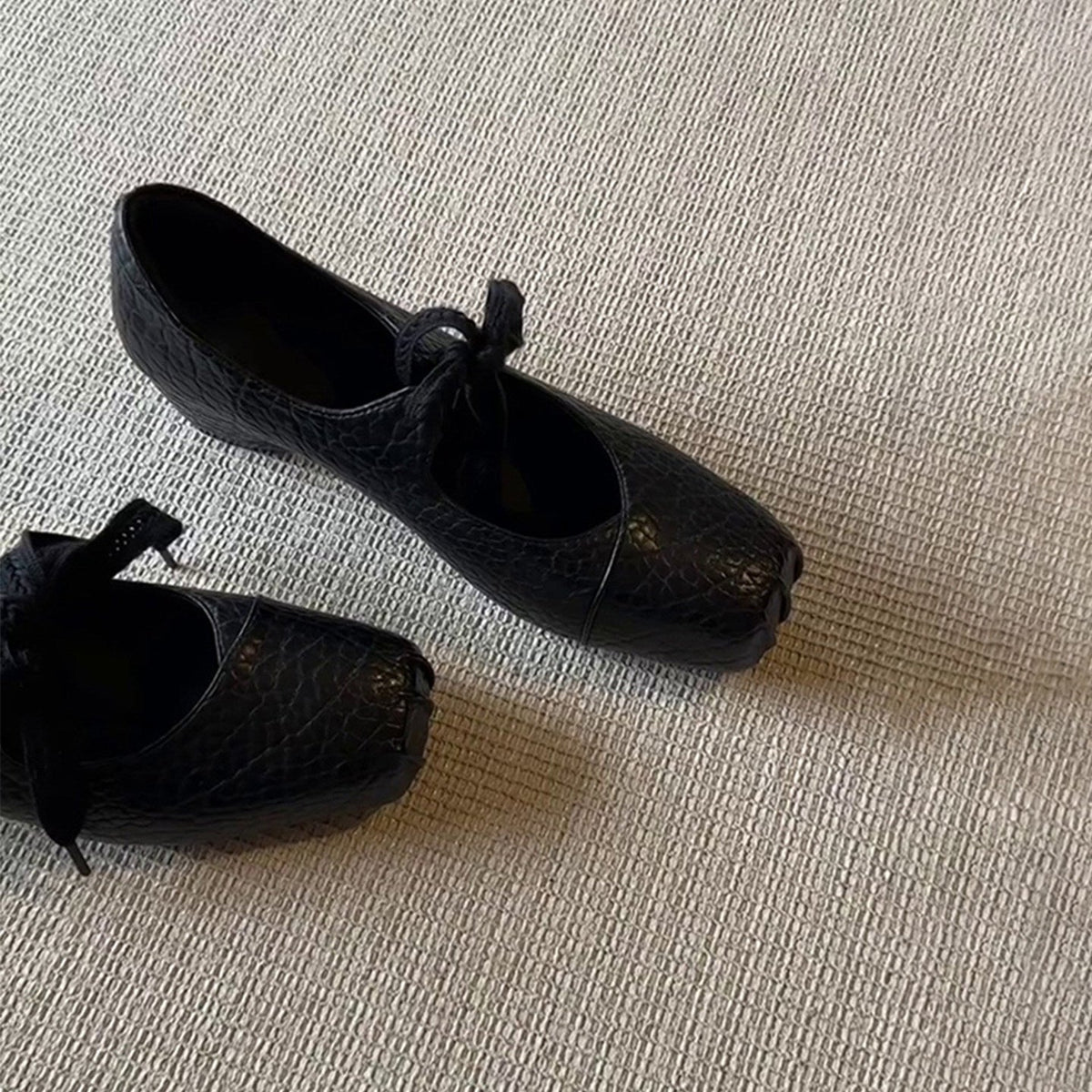 Women's Ballet Flats in Snakeskin Look with Decorative Bow