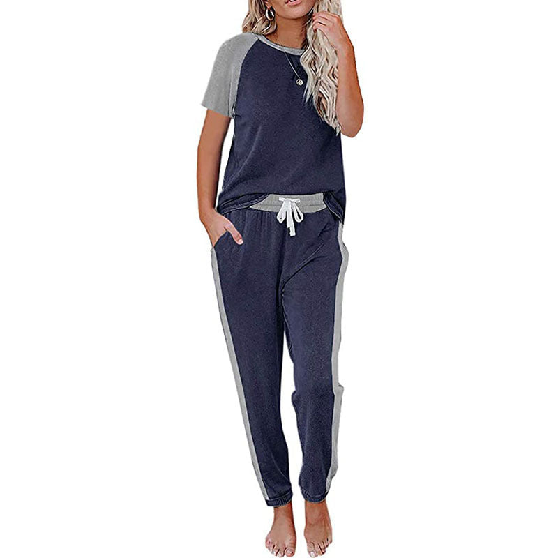 Women's Casual Leisure Suit with Modern Cut