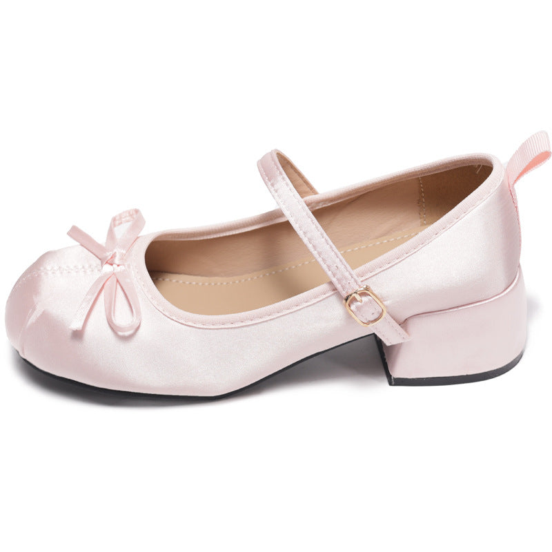 Women's Ballet Flats with Elegant Strap and Delicate Bow Accent