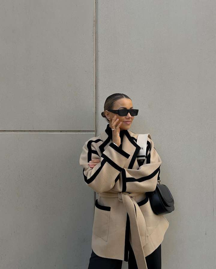 Women's Fashionable Oversized Coat with Belt and Graphic Contrasts