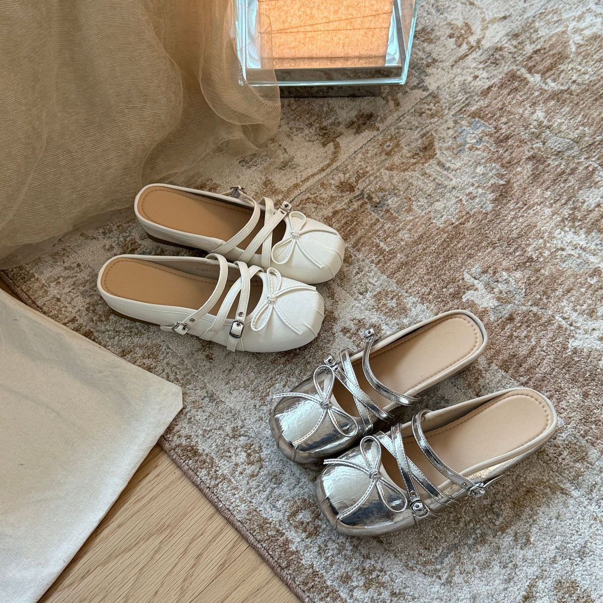 Women's Ballet Flats with Elegant Bow Appliqué and Shimmering Upper