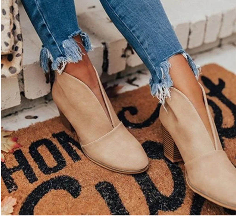Women's Ankle Boots with Fashionable Cut and Textured Finish