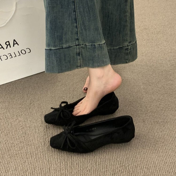 Women's Ballet Flats with Decorative Bow Accent and Soft Lining
