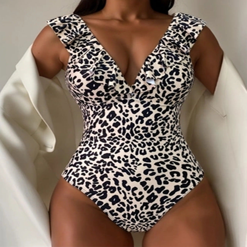 Women's Swimsuit with Voluminous Ruffles
