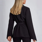 Women's Elegant Blazer with Tailored Cut and Belt