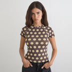 Women's Fitted Short-Sleeve Shirt with Modern Polka Dot Design